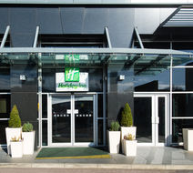 Holiday Inn Stevenage Exterior