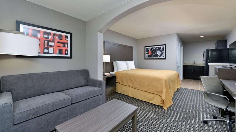 Scottish Inn & Suites Cotulla Suite
