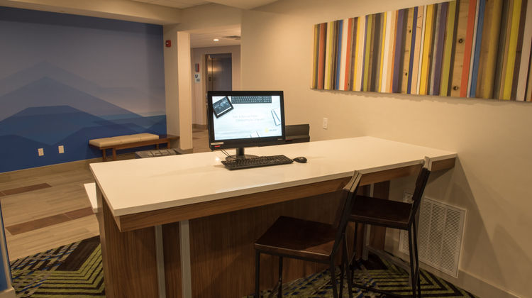Holiday Inn Express & Stes Louisville N Other