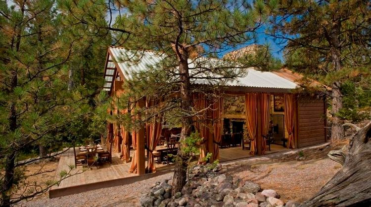 Paws Up Montana Exterior