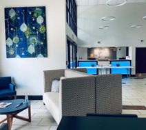 Holiday Inn Express & Suites Fort Payne Lobby