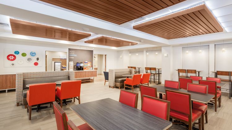 Holiday Inn Express Hotel & Suites Restaurant