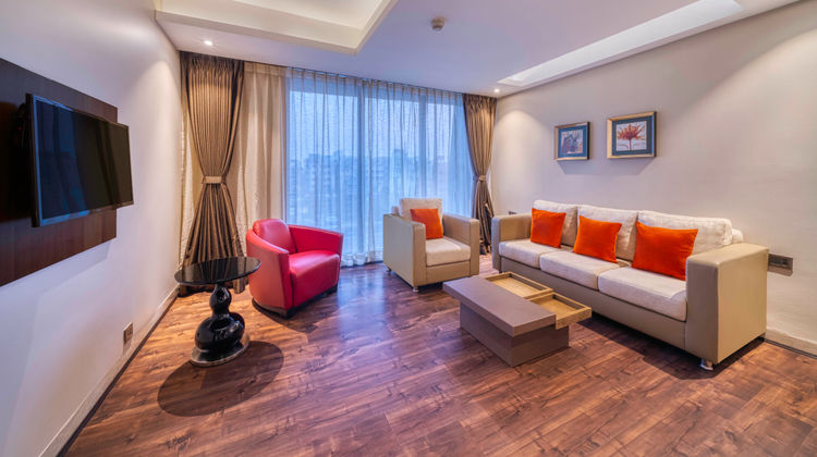 Holiday Inn Kolkata Airport Room