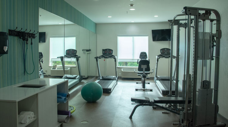 Holiday Inn Express Hotel & Suites Health Club