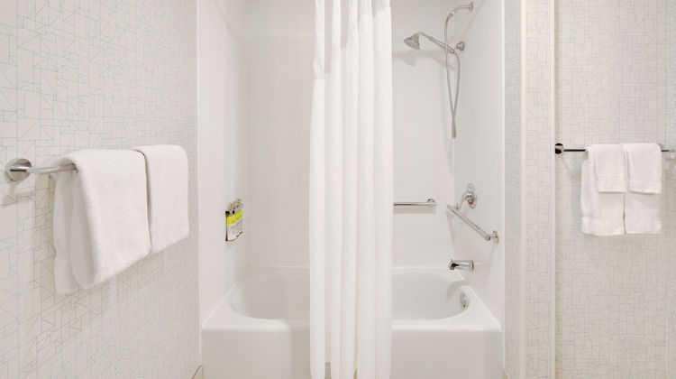 Holiday Inn Express Hotel & Suites Room