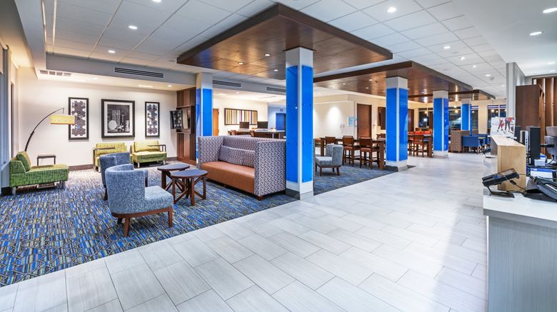 <b>Holiday Inn Express & Suites Parsons Lobby</b>. Images powered by <a href="https://www.leonardoworldwide.com/" title="Leonardo Worldwide" target="_blank">Leonardo</a>.