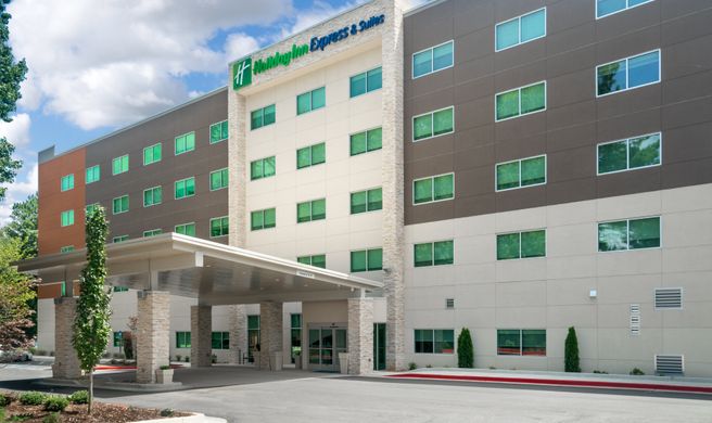 Holiday Inn Exp & Suites Atlanta Arp NE Exterior