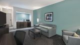 Holiday Inn Beaumont East-Medical Center Suite