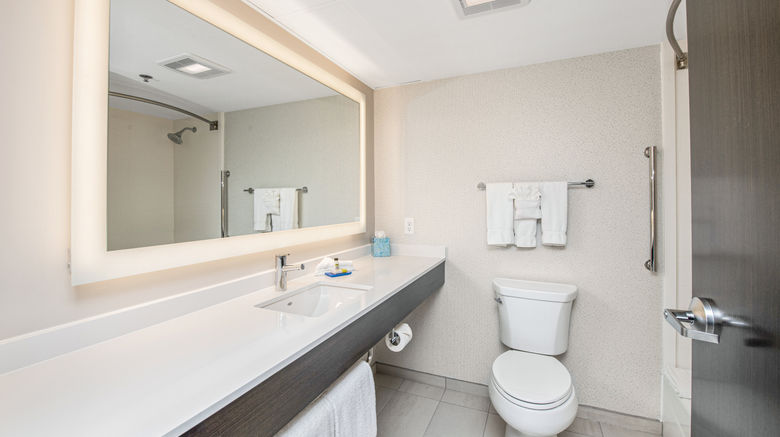 <b>Holiday Inn Express & Suites Delafield Room</b>. Images powered by <a href="https://www.leonardoworldwide.com/" title="Leonardo Worldwide" target="_blank">Leonardo</a>.