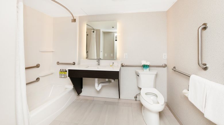 <b>Holiday Inn Express & Suites Delafield Room</b>. Images powered by <a href="https://www.leonardoworldwide.com/" title="Leonardo Worldwide" target="_blank">Leonardo</a>.