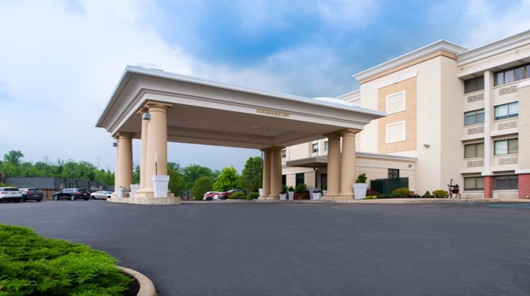 Holiday Inn Express Cincinnati-West Exterior