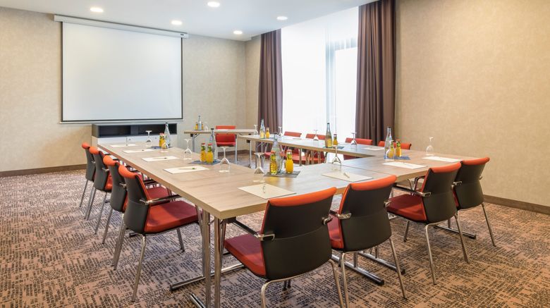 <b>Holiday Inn Express Friedrichshafen Meeting</b>. Images powered by <a href="https://www.leonardoworldwide.com/" title="Leonardo Worldwide" target="_blank">Leonardo</a>.