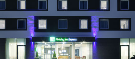 Holiday Inn Express Friedrichshafen Exterior