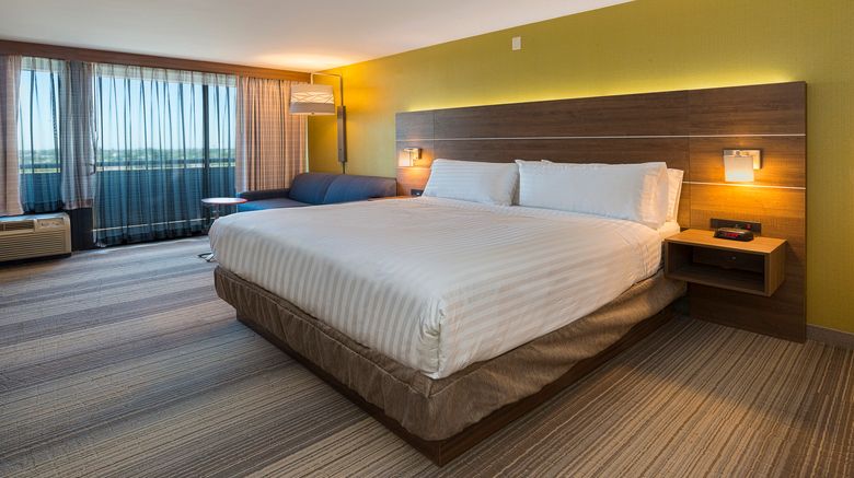 <b>Holiday Inn Express Fullerton Room</b>. Images powered by <a href="https://www.leonardoworldwide.com/" title="Leonardo Worldwide" target="_blank">Leonardo</a>.