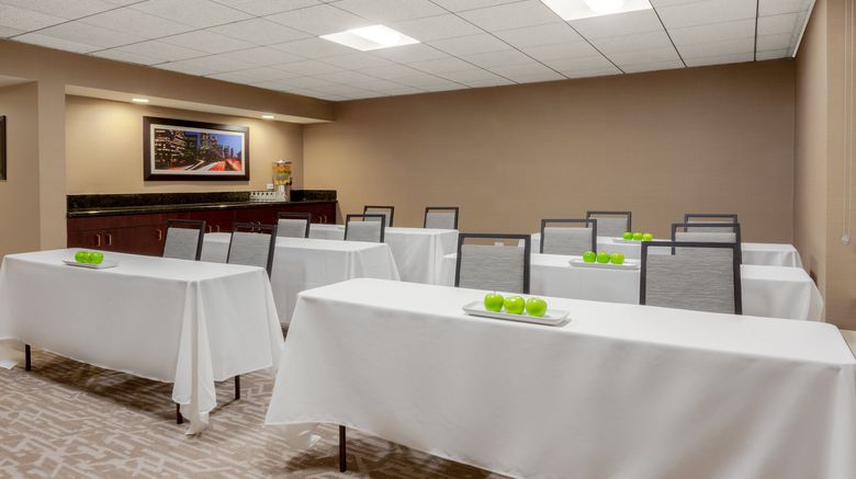 <b>Holiday Inn La Mirada Meeting</b>. Images powered by <a href="https://www.leonardoworldwide.com/" title="Leonardo Worldwide" target="_blank">Leonardo</a>.