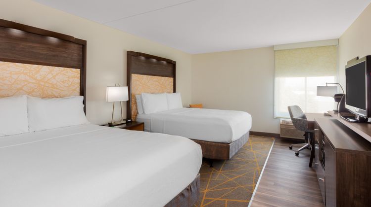 Holiday Inn La Mirada Room