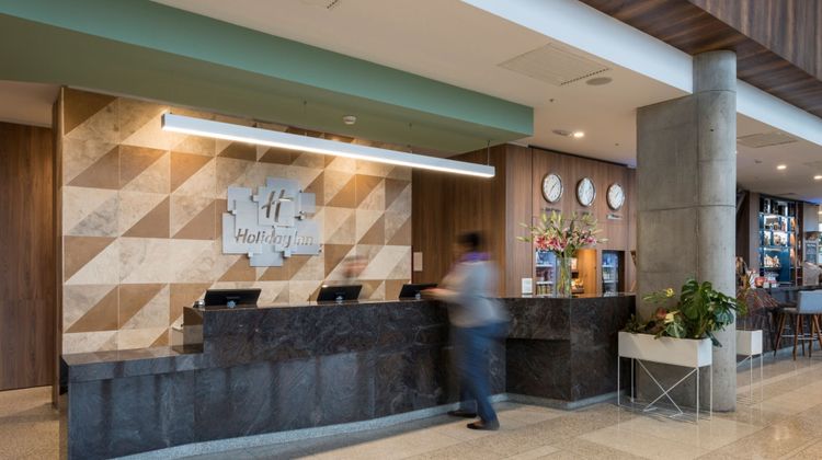 Holiday Inn Lima Airport Lobby