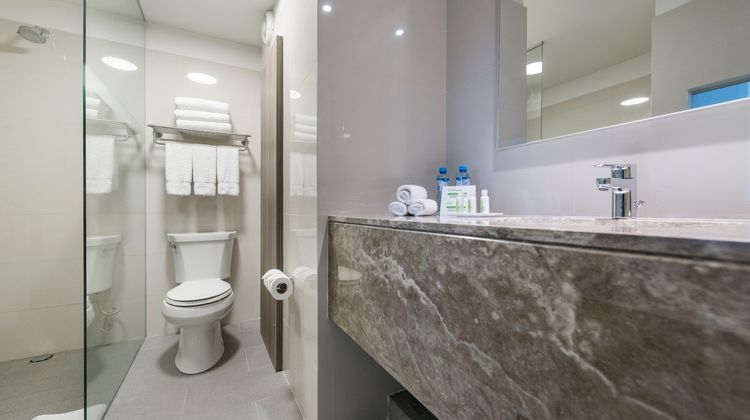 Holiday Inn Lima Airport Room