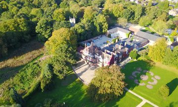 Healing Manor Hotel