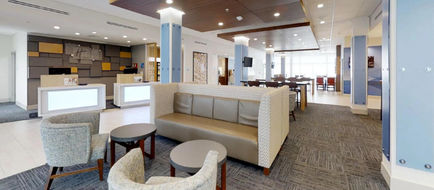 Holiday Inn Express & Suites Chalmette Lobby