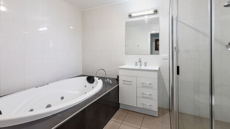 The Henty Traveller Room