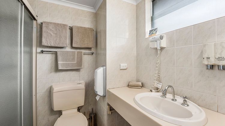 The Henty Traveller Room