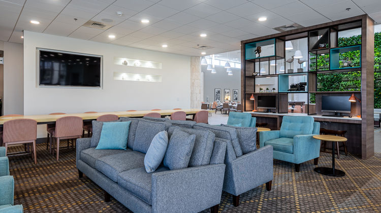 Holiday Inn Panama City Lobby