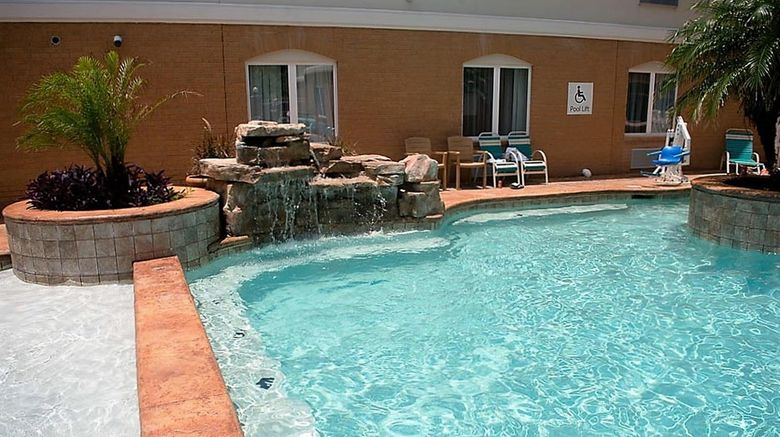 <b>Holiday Inn Express Hotel & Suites Pool</b>. Images powered by <a href="https://www.leonardoworldwide.com/" title="Leonardo Worldwide" target="_blank">Leonardo</a>.
