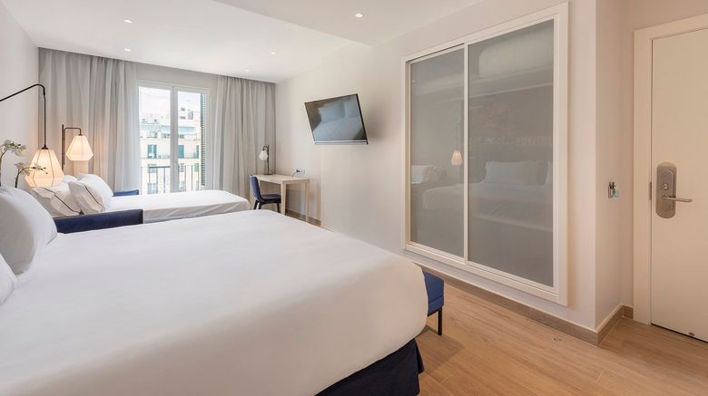 <b>Eurostars Mediterranea Plaza Room</b>. Images powered by <a href="https://www.leonardoworldwide.com/" title="Leonardo Worldwide" target="_blank">Leonardo</a>.