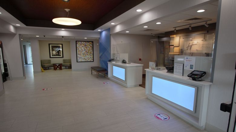 <b>Holiday Inn Express Hotel & Suites Lobby</b>. Images powered by <a href="https://www.leonardoworldwide.com/" title="Leonardo Worldwide" target="_blank">Leonardo</a>.