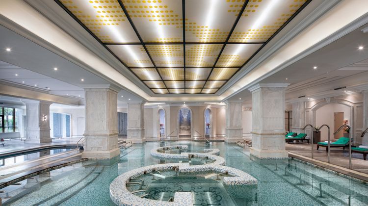 Holiday Inn Dalian Hot Spring Pool