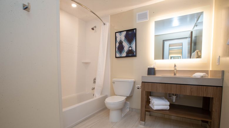<b>Candlewood Suites Cleveland South Room</b>. Images powered by <a href="https://www.leonardoworldwide.com/" title="Leonardo Worldwide" target="_blank">Leonardo</a>.