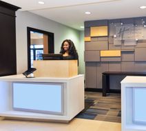 Holiday Inn Express Hotel & Suites Lobby