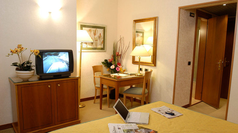 <b>Excelsior Hotel Room</b>. Images powered by <a href="https://www.leonardoworldwide.com/" title="Leonardo Worldwide" target="_blank">Leonardo</a>.