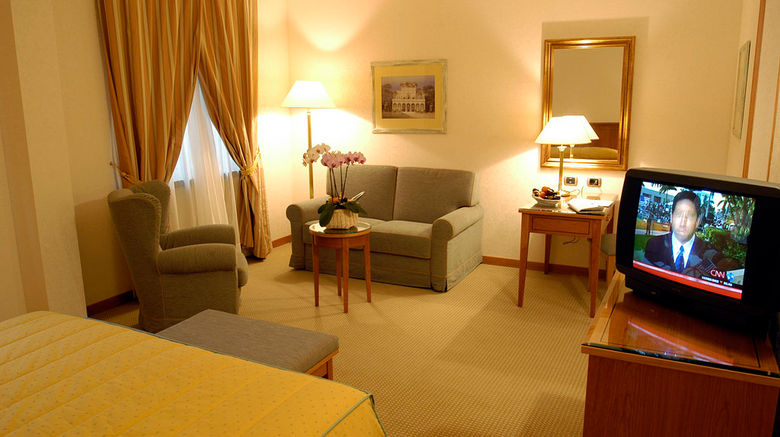 <b>Excelsior Hotel Room</b>. Images powered by <a href="https://www.leonardoworldwide.com/" title="Leonardo Worldwide" target="_blank">Leonardo</a>.