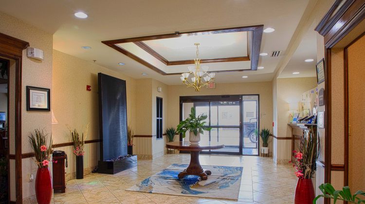 Holiday Inn Express Hotel & Suites Lobby