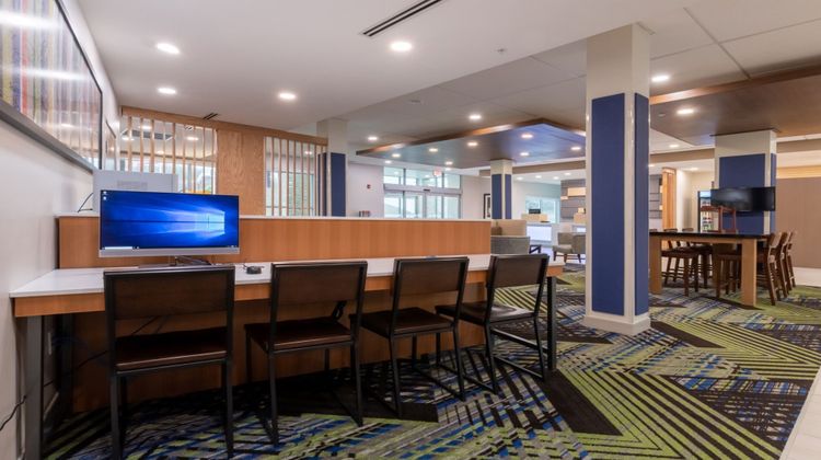 Holiday Inn Express & Suites Marion Other