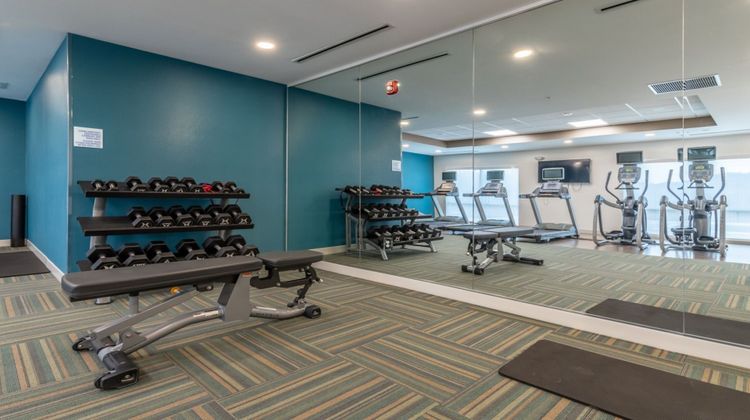 Holiday Inn Express & Suites Marion Health Club