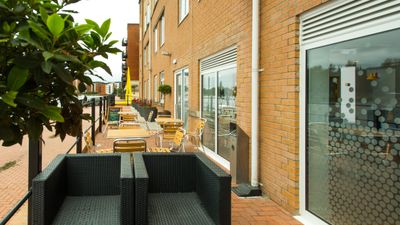 Holiday Inn Express Cardiff Bay