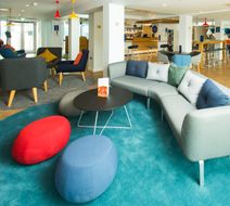 Holiday Inn Express Cardiff Bay Lobby