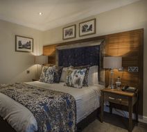 Admiral Rodney Hotel Room