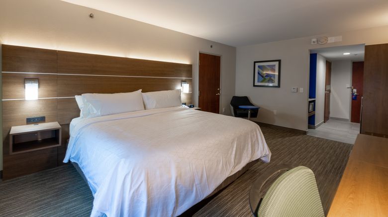 <b>Holiday Inn Express Arlington North Room</b>. Images powered by <a href="https://www.leonardoworldwide.com/" title="Leonardo Worldwide" target="_blank">Leonardo</a>.