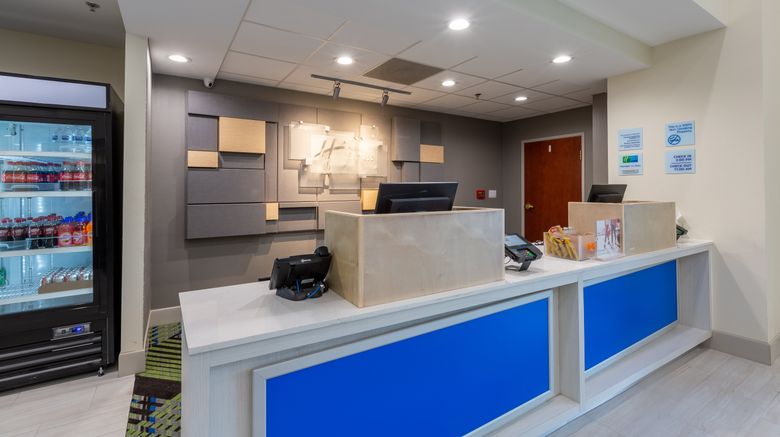 <b>Holiday Inn Express Arlington North Lobby</b>. Images powered by <a href="https://www.leonardoworldwide.com/" title="Leonardo Worldwide" target="_blank">Leonardo</a>.