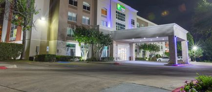 Holiday Inn Express Arlington North Exterior