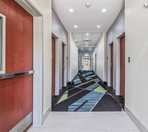 Holiday Inn Express & Suites Van Buren Lobby