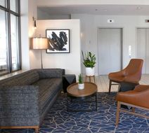 Holiday Inn Express & Suites Lobby