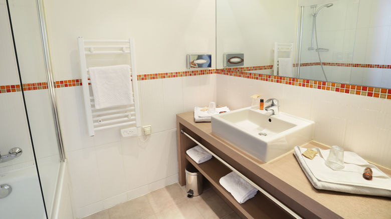 <b>Le Grand Hotel de Normandie Room</b>. Images powered by <a href="https://www.leonardoworldwide.com/" title="Leonardo Worldwide" target="_blank">Leonardo</a>.