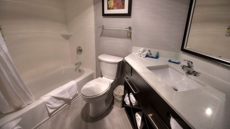 <b>Holiday Inn Express Room</b>. Images powered by <a href="https://www.leonardoworldwide.com/" title="Leonardo Worldwide" target="_blank">Leonardo</a>.