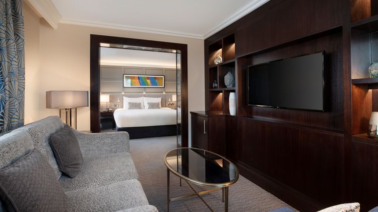 Crowne Plaza Belfast Room