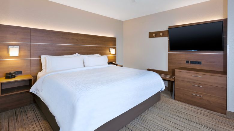 <b>Holiday Inn Express Hotel & Suites Suite</b>. Images powered by <a href="https://www.leonardoworldwide.com/" title="Leonardo Worldwide" target="_blank">Leonardo</a>.